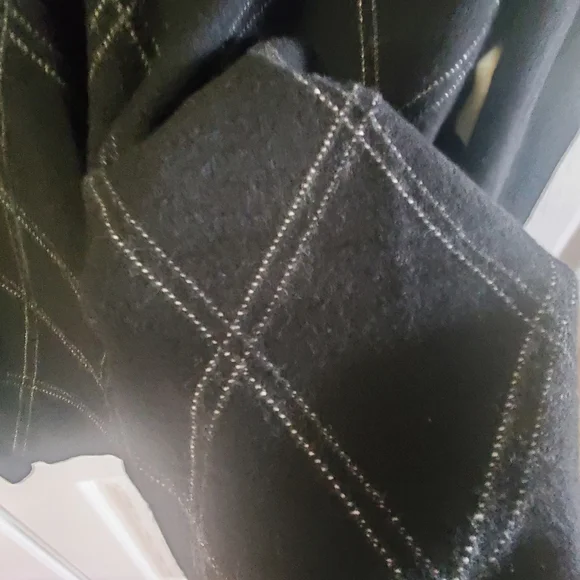 BANANA REPUBLIC EXTRA FINE MERINO MENS PULL OVER SWEATER. XL. DIAMOND  BLK WHT - Picture 2 of 6